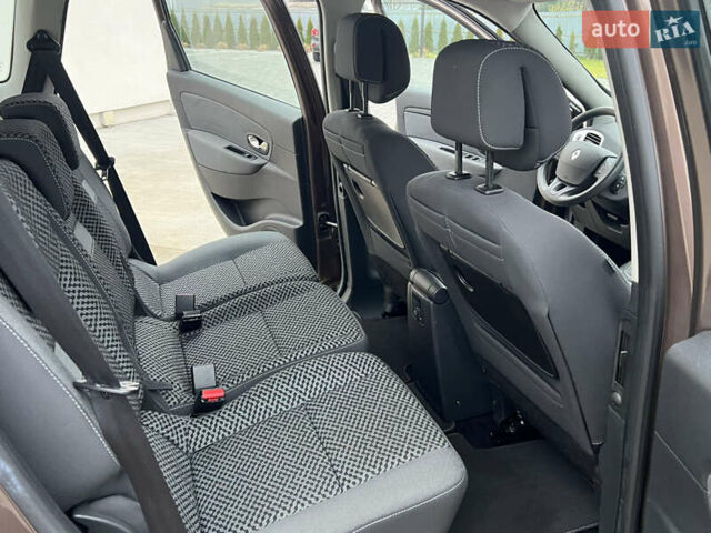 Коричневый Рено Сценик, объемом двигателя 1.6 л и пробегом 120 тыс. км за 8350 $, фото 100 на Automoto.ua