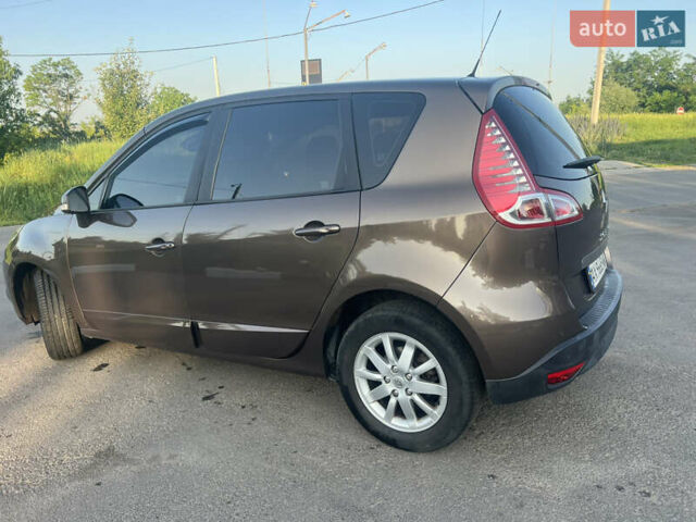 Коричневый Рено Сценик, объемом двигателя 1.6 л и пробегом 160 тыс. км за 8150 $, фото 14 на Automoto.ua