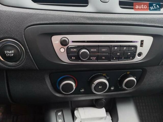 Коричневый Рено Сценик, объемом двигателя 1.5 л и пробегом 202 тыс. км за 9000 $, фото 11 на Automoto.ua