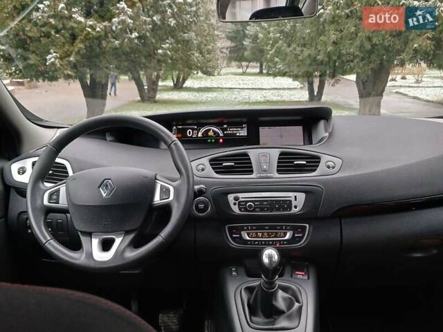 Коричневый Рено Сценик, объемом двигателя 1.5 л и пробегом 208 тыс. км за 7999 $, фото 17 на Automoto.ua