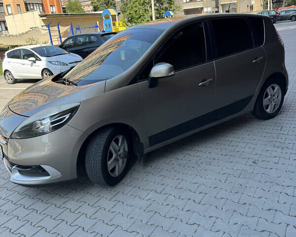 Коричневый Рено Сценик, объемом двигателя 1.46 л и пробегом 248 тыс. км за 7550 $, фото 3 на Automoto.ua