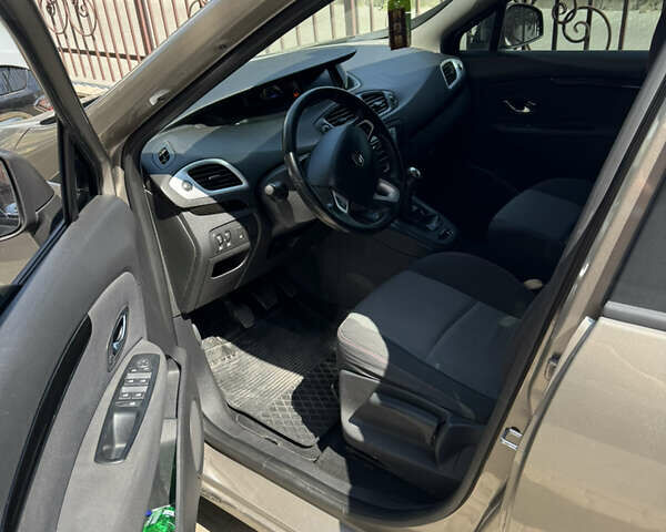 Коричневый Рено Сценик, объемом двигателя 1.46 л и пробегом 248 тыс. км за 7550 $, фото 14 на Automoto.ua