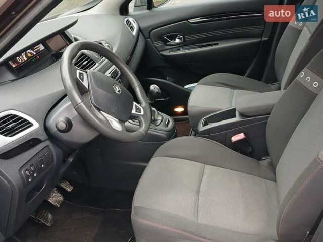 Коричневый Рено Сценик, объемом двигателя 1.5 л и пробегом 208 тыс. км за 7999 $, фото 16 на Automoto.ua