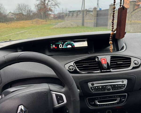 Коричневый Рено Сценик, объемом двигателя 1.46 л и пробегом 275 тыс. км за 7300 $, фото 10 на Automoto.ua