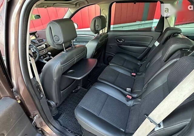 Коричневий Рено Сценік, об'ємом двигуна 1.6 л та пробігом 234 тис. км за 9500 $, фото 22 на Automoto.ua