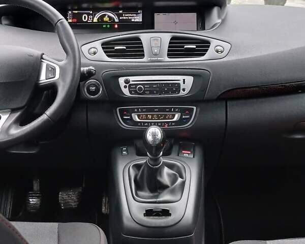 Коричневый Рено Сценик, объемом двигателя 1.5 л и пробегом 208 тыс. км за 7999 $, фото 20 на Automoto.ua