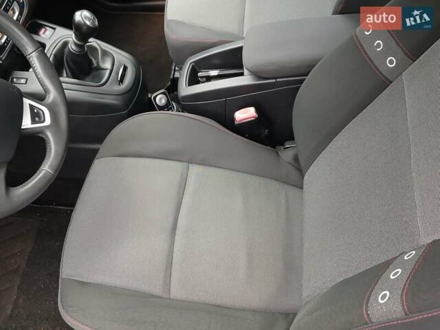 Коричневый Рено Сценик, объемом двигателя 1.5 л и пробегом 208 тыс. км за 7999 $, фото 18 на Automoto.ua