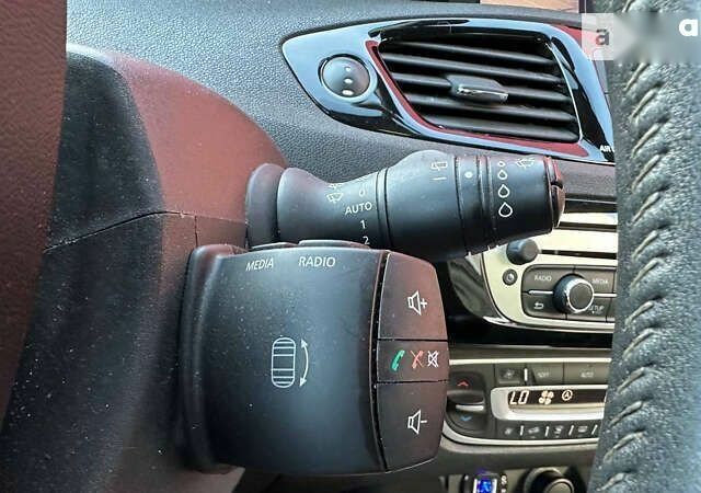 Коричневий Рено Сценік, об'ємом двигуна 1.6 л та пробігом 234 тис. км за 9500 $, фото 29 на Automoto.ua