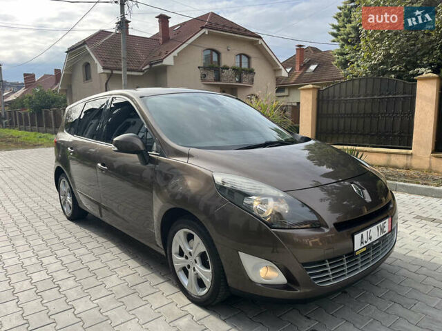 Коричневый Рено Сценик, объемом двигателя 1.5 л и пробегом 225 тыс. км за 7900 $, фото 4 на Automoto.ua