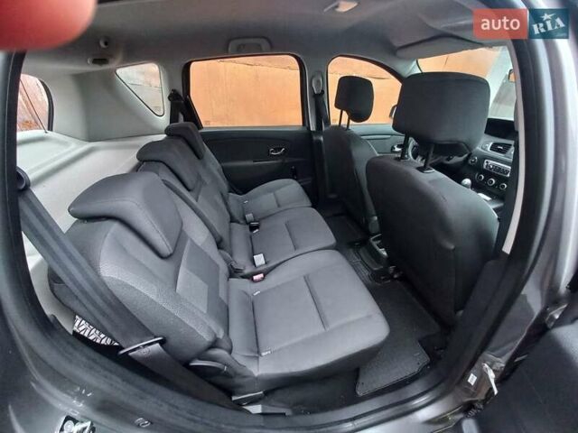 Коричневый Рено Сценик, объемом двигателя 1.5 л и пробегом 202 тыс. км за 9000 $, фото 5 на Automoto.ua