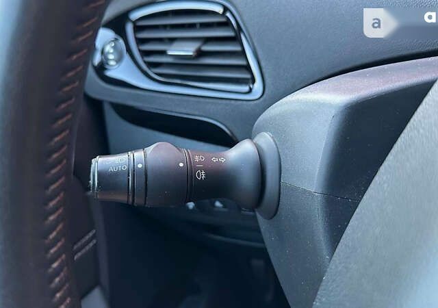 Коричневий Рено Сценік, об'ємом двигуна 1.6 л та пробігом 234 тис. км за 9500 $, фото 28 на Automoto.ua