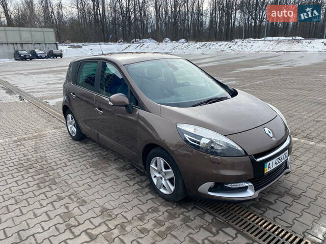 Коричневый Рено Сценик, объемом двигателя 2 л и пробегом 180 тыс. км за 7950 $, фото 7 на Automoto.ua