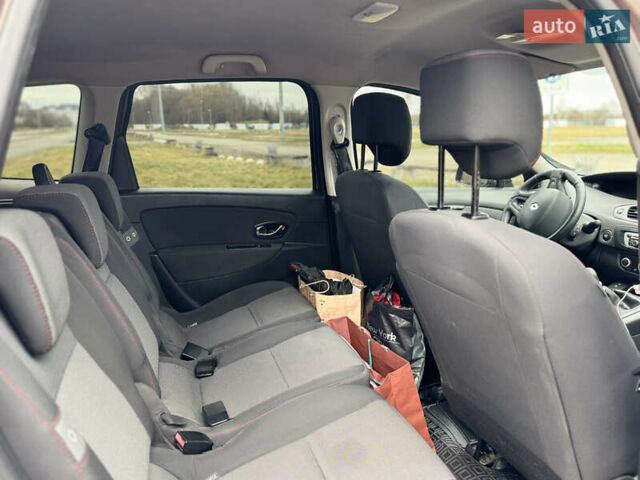 Коричневый Рено Сценик, объемом двигателя 1.46 л и пробегом 255 тыс. км за 7500 $, фото 41 на Automoto.ua