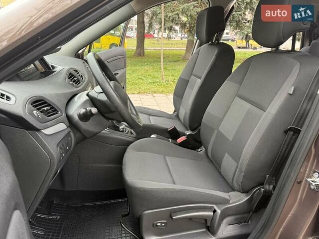 Коричневый Рено Сценик, объемом двигателя 1.6 л и пробегом 129 тыс. км за 9300 $, фото 75 на Automoto.ua