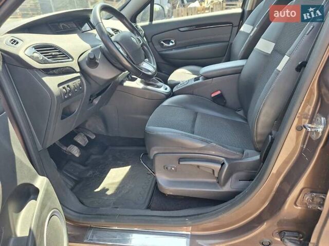 Коричневый Рено Сценик, объемом двигателя 1.5 л и пробегом 273 тыс. км за 7900 $, фото 21 на Automoto.ua