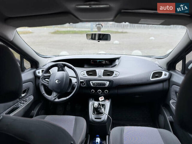 Коричневый Рено Сценик, объемом двигателя 1.46 л и пробегом 255 тыс. км за 7500 $, фото 52 на Automoto.ua