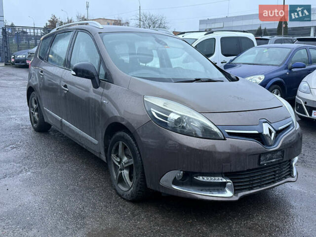 Коричневый Рено Сценик, объемом двигателя 0 л и пробегом 220 тыс. км за 8999 $, фото 2 на Automoto.ua