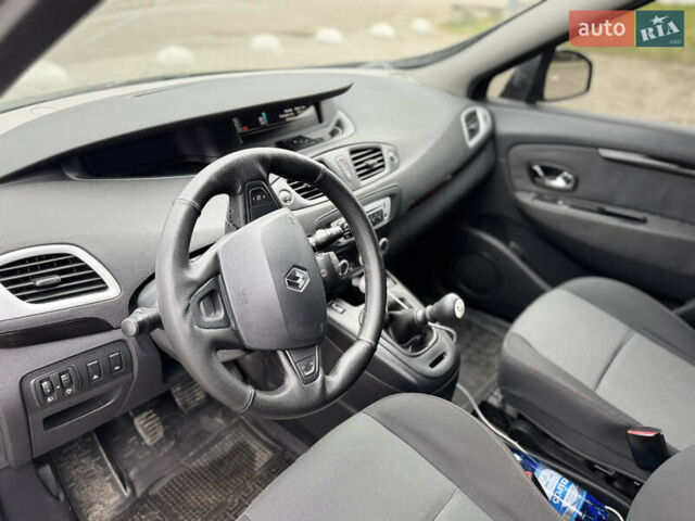 Коричневый Рено Сценик, объемом двигателя 1.46 л и пробегом 255 тыс. км за 7500 $, фото 34 на Automoto.ua