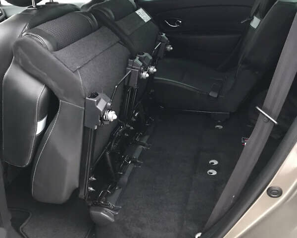 Коричневый Рено Сценик, объемом двигателя 1.5 л и пробегом 206 тыс. км за 9600 $, фото 32 на Automoto.ua