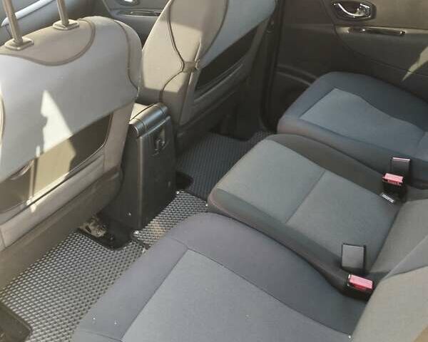 Коричневый Рено Сценик, объемом двигателя 1.46 л и пробегом 224 тыс. км за 9800 $, фото 1 на Automoto.ua