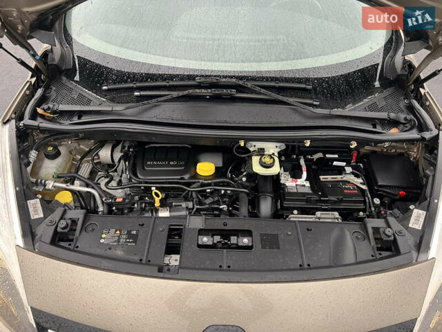 Коричневый Рено Сценик, объемом двигателя 1.6 л и пробегом 225 тыс. км за 10200 $, фото 32 на Automoto.ua