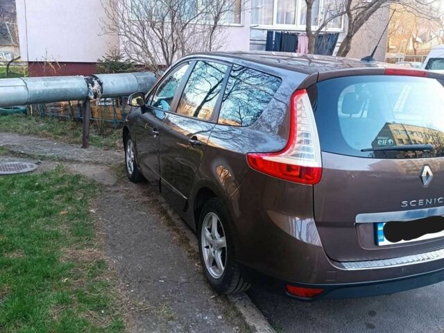 Рено Сценик 2013 в Киеве на Automoto.ua Коричневый Рено Сценик, объемом двигателя 1.5 л и пробегом 225 тыс. км за 9000 $, фото 4 на Automoto.ua