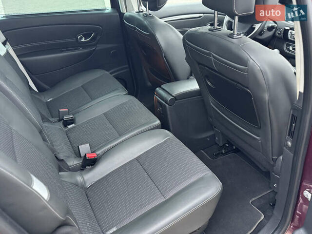 Коричневый Рено Сценик, объемом двигателя 1.6 л и пробегом 190 тыс. км за 10250 $, фото 65 на Automoto.ua