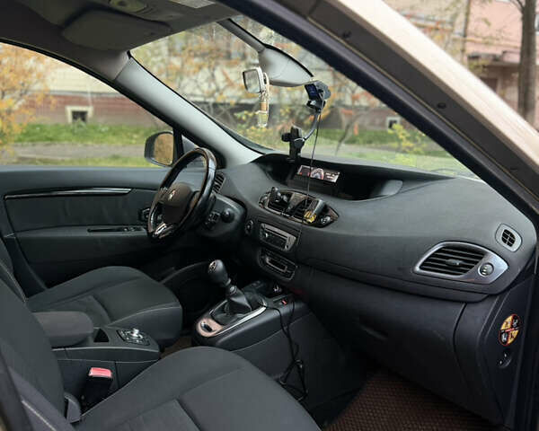 Коричневий Рено Сценік, об'ємом двигуна 1.46 л та пробігом 212 тис. км за 9291 $, фото 5 на Automoto.ua