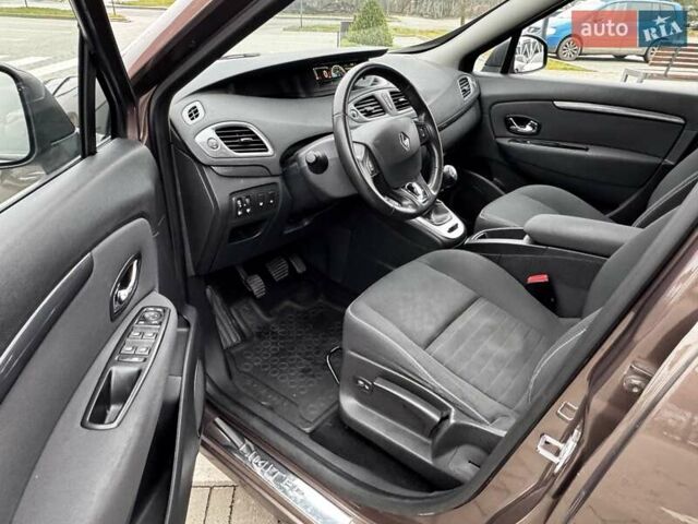 Коричневый Рено Сценик, объемом двигателя 1.46 л и пробегом 163 тыс. км за 10999 $, фото 1 на Automoto.ua