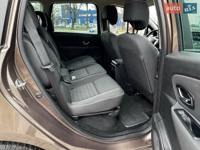 Коричневый Рено Сценик, объемом двигателя 1.46 л и пробегом 163 тыс. км за 10999 $, фото 55 на Automoto.ua