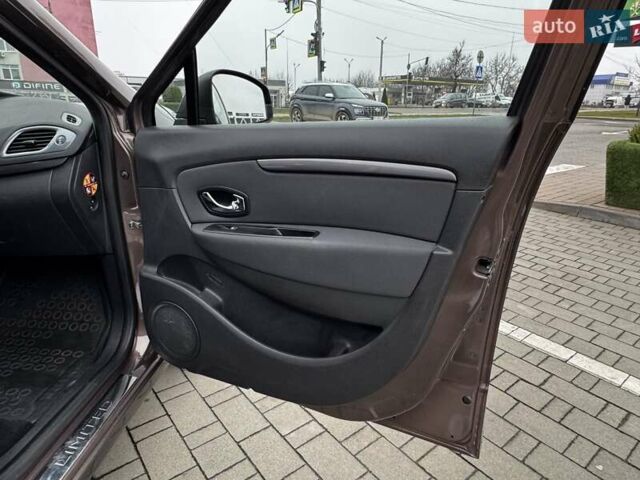 Коричневый Рено Сценик, объемом двигателя 1.46 л и пробегом 163 тыс. км за 10999 $, фото 57 на Automoto.ua
