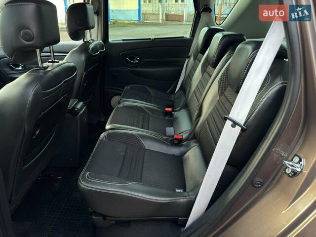 Коричневый Рено Сценик, объемом двигателя 1.5 л и пробегом 240 тыс. км за 10499 $, фото 83 на Automoto.ua