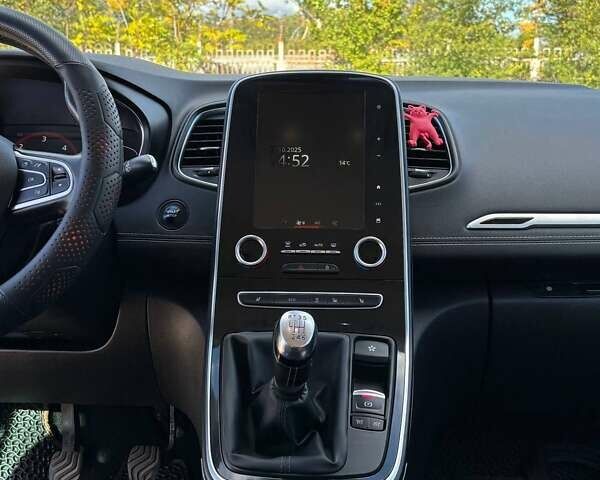 Коричневый Рено Сценик, объемом двигателя 1.6 л и пробегом 196 тыс. км за 17199 $, фото 26 на Automoto.ua