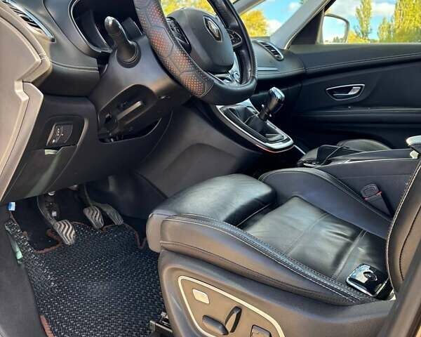 Коричневый Рено Сценик, объемом двигателя 1.6 л и пробегом 196 тыс. км за 17199 $, фото 22 на Automoto.ua