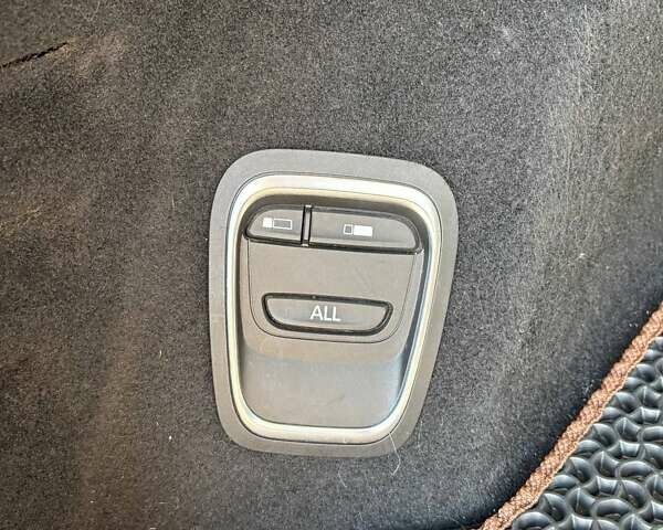 Коричневый Рено Сценик, объемом двигателя 1.6 л и пробегом 196 тыс. км за 17199 $, фото 47 на Automoto.ua