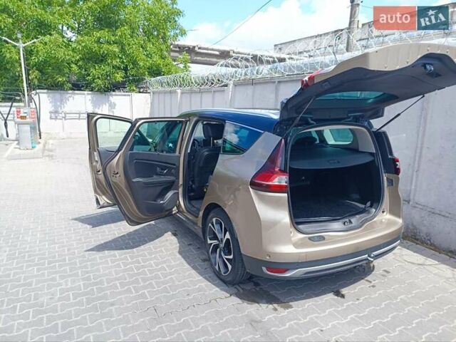 Коричневий Рено Сценік, об'ємом двигуна 1.46 л та пробігом 240 тис. км за 17500 $, фото 6 на Automoto.ua