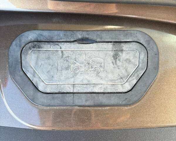 Коричневый Рено Сценик, объемом двигателя 1.6 л и пробегом 196 тыс. км за 17199 $, фото 51 на Automoto.ua