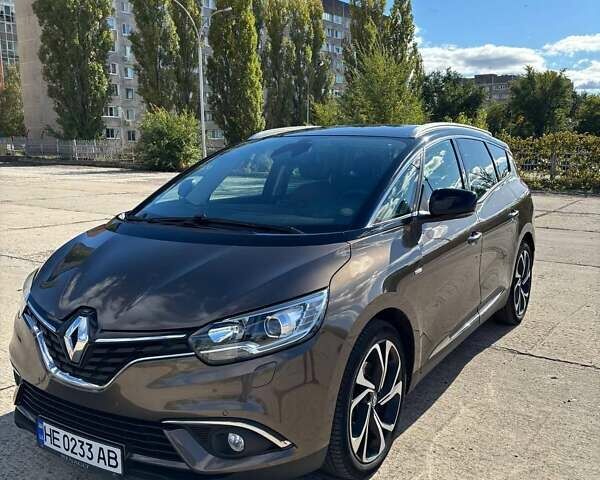 Коричневый Рено Сценик, объемом двигателя 1.6 л и пробегом 196 тыс. км за 17199 $, фото 8 на Automoto.ua