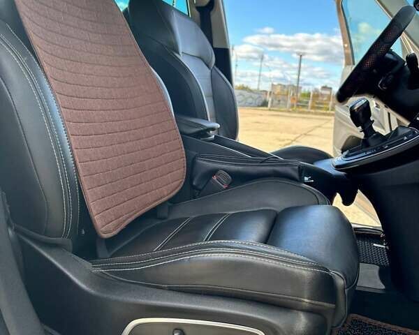 Коричневый Рено Сценик, объемом двигателя 1.6 л и пробегом 196 тыс. км за 17199 $, фото 20 на Automoto.ua