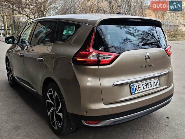 Коричневий Рено Сценік, об'ємом двигуна 1.75 л та пробігом 208 тис. км за 14000 $, фото 7 на Automoto.ua