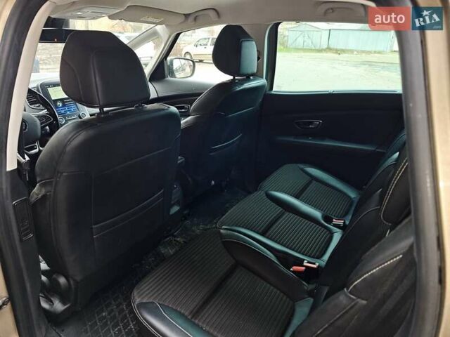 Коричневий Рено Сценік, об'ємом двигуна 1.75 л та пробігом 208 тис. км за 14000 $, фото 4 на Automoto.ua