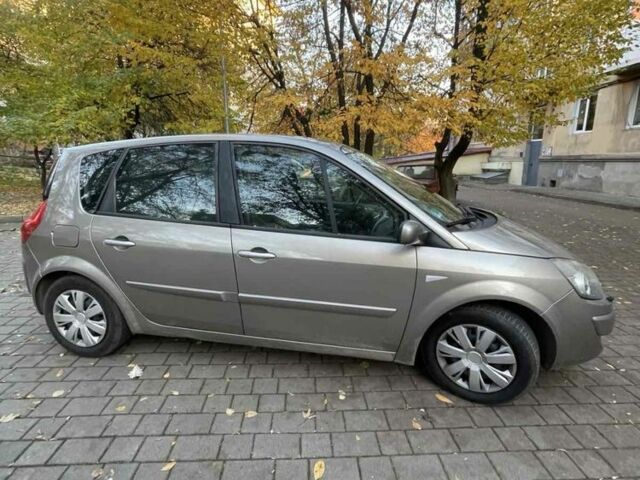 Коричневый Рено Сценик, объемом двигателя 1.6 л и пробегом 290 тыс. км за 5400 $, фото 1 на Automoto.ua