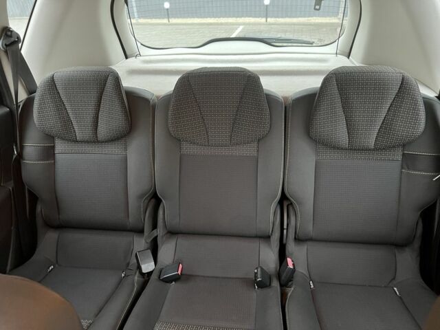 Коричневый Рено Сценик, объемом двигателя 1.4 л и пробегом 195 тыс. км за 4900 $, фото 11 на Automoto.ua