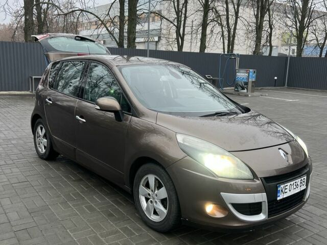 Коричневый Рено Сценик, объемом двигателя 1.4 л и пробегом 195 тыс. км за 4900 $, фото 15 на Automoto.ua