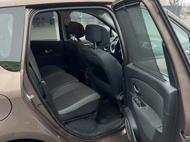 Коричневый Рено Сценик, объемом двигателя 1.4 л и пробегом 195 тыс. км за 4900 $, фото 7 на Automoto.ua