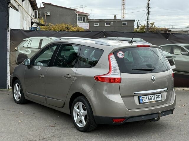 Коричневый Рено Сценик, объемом двигателя 1.5 л и пробегом 215 тыс. км за 9900 $, фото 3 на Automoto.ua