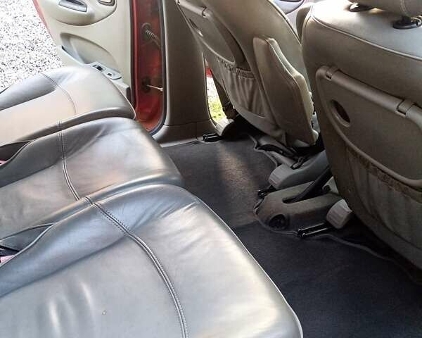 Красный Рено Сценик, объемом двигателя 1.6 л и пробегом 247 тыс. км за 3500 $, фото 9 на Automoto.ua