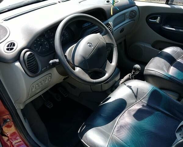 Красный Рено Сценик, объемом двигателя 1.9 л и пробегом 337 тыс. км за 2500 $, фото 6 на Automoto.ua