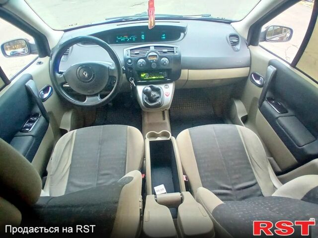 Красный Рено Сценик, объемом двигателя 1.9 л и пробегом 290 тыс. км за 3599 $, фото 6 на Automoto.ua