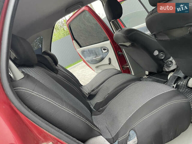 Рено Сценік 2003 у Дрогобичі на Automoto.ua Червоний Рено Сценік, об'ємом двигуна 1.6 л та пробігом 200 тис. км за 3750 $, фото 25 на Automoto.ua